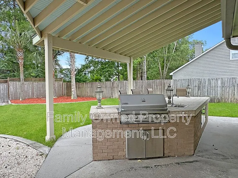 105 Pryors Ln — Photo 5