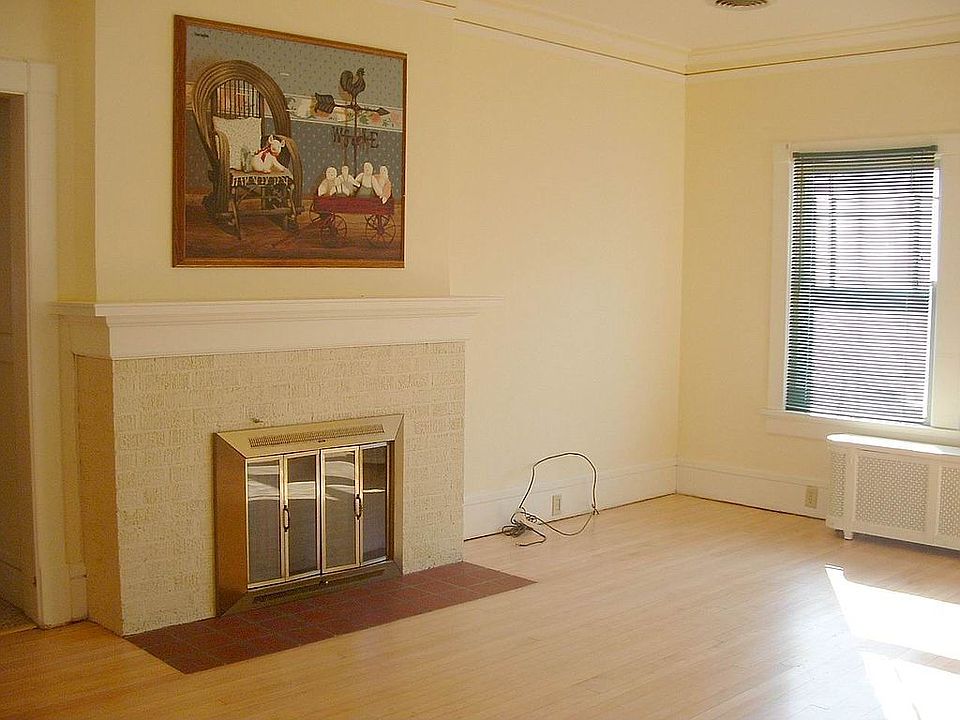 643 S Clay St, Green Bay, WI 54301 Zillow