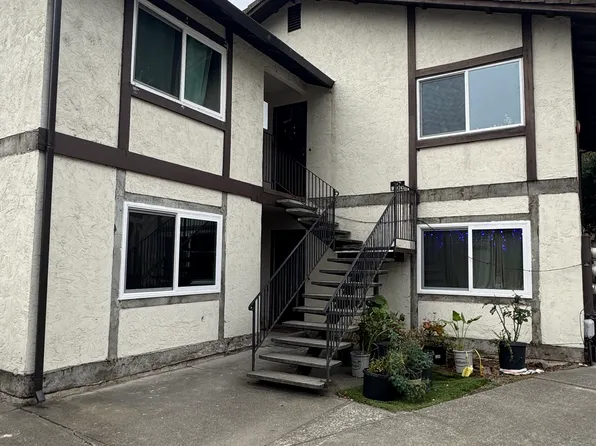 912 Civic Center Dr #2, Rohnert Park, CA 94928