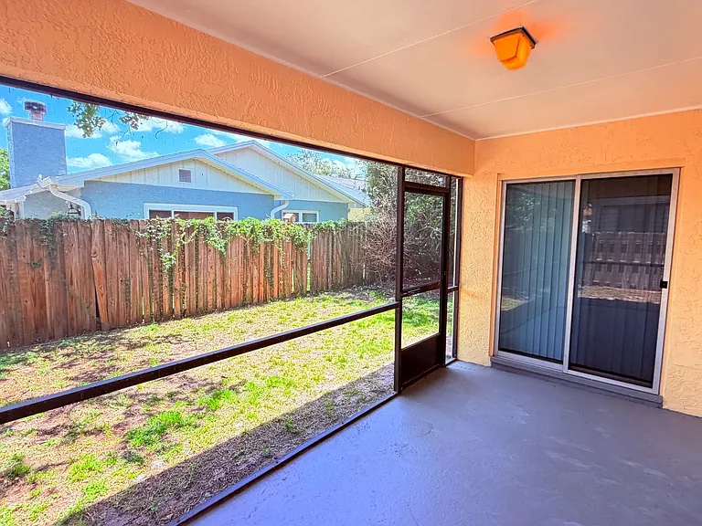 10609 Wyndcliff Dr — Photo 26