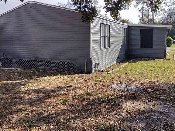 3rd image of 44 Emerald Ln