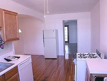 4th image of 326 E Hudson St APT 5