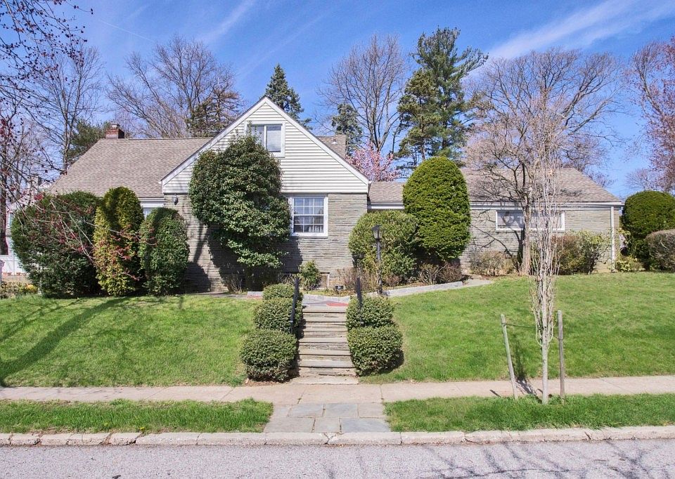 1st image of 81 Lasalle Dr