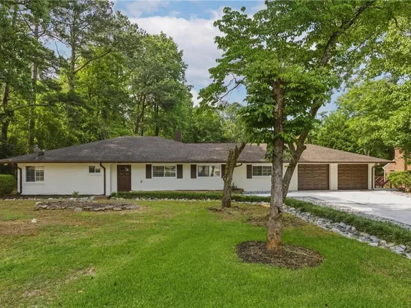 2410 Rugby Ave, College Park, GA 30337