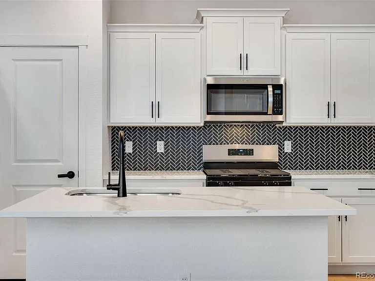 22224 E 6th Pl — Photo 6