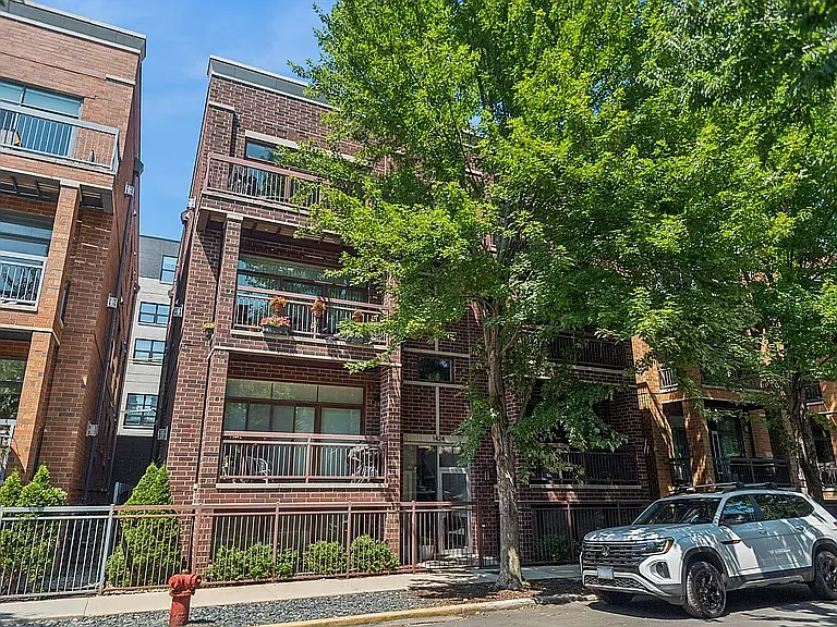 1424 W Fillmore St #2E