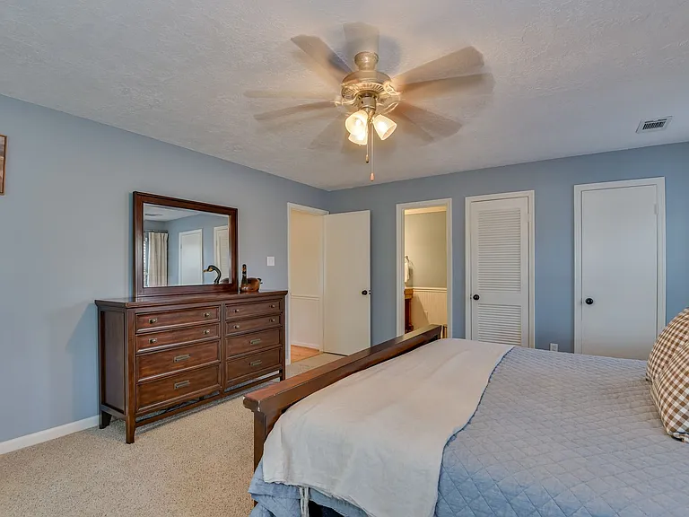 1136 Jamaica Ave — Photo 18
