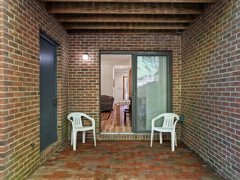 609 Hillsborough St #7 — Photo 14