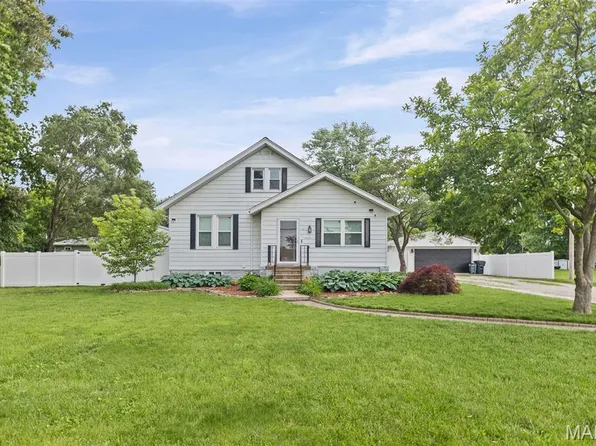 1305 West Blvd, Belleville, IL 62221