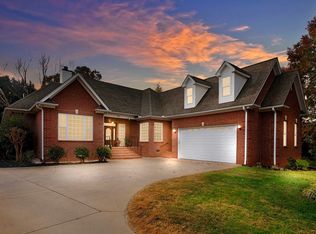 720 Ship Wreck Pl, Inman, SC 29349