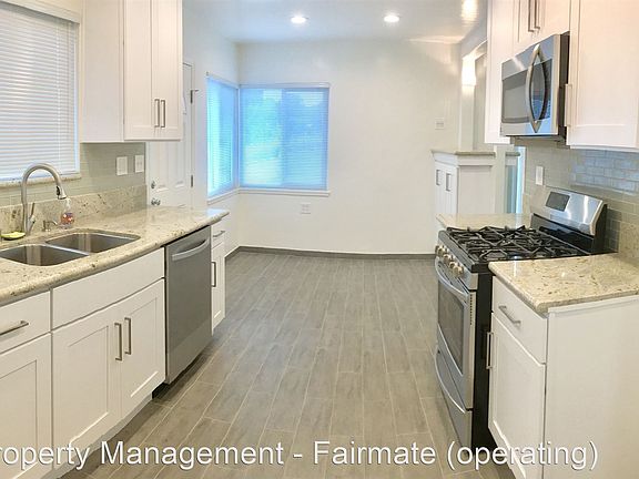 3rd image of 173 Coral View St