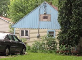 1215 W Summer St, Appleton, WI 54914