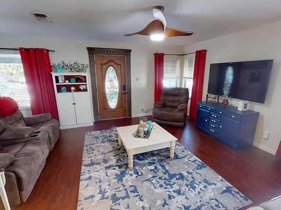 3rd image of 3540 N Coronado Ave