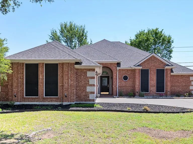 1106 Brook Arbor Dr — Photo 1