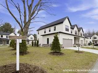 1989 S Shorewood Ln, Holland, MI
