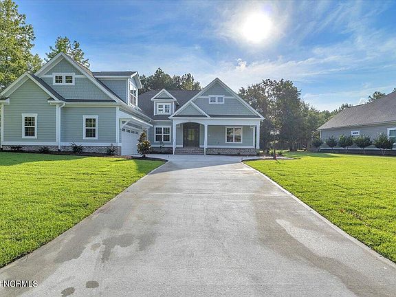 4th image of 651 Summerhaven Lane SE