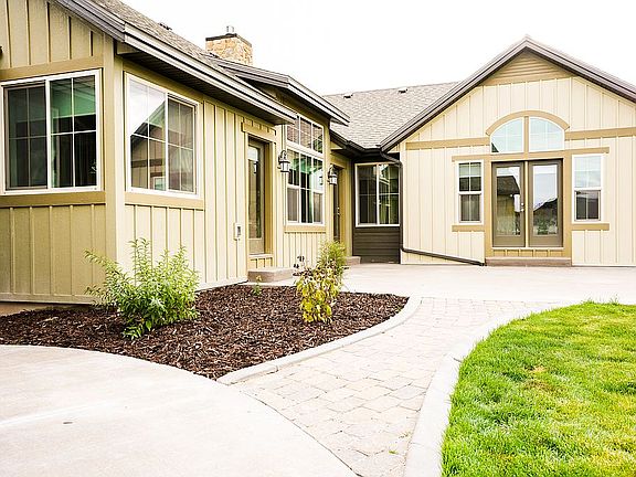 4th image of 281 Casa Dr