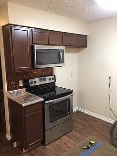 1318 Baylor — Photo 4