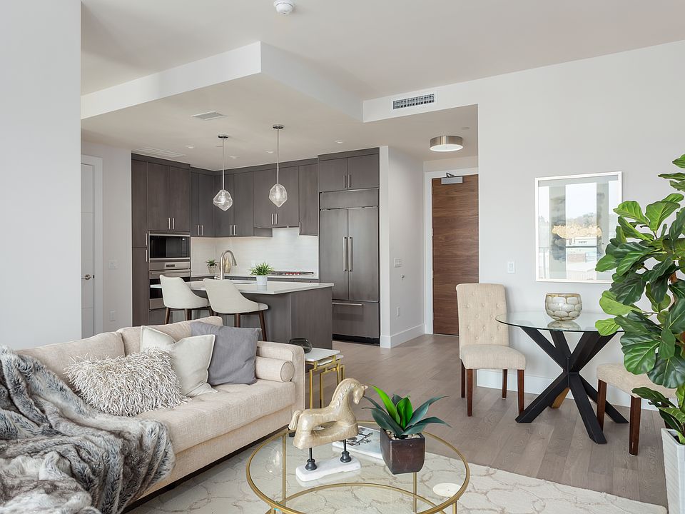 Photos from model residence of same floor plan - finishes vary by home