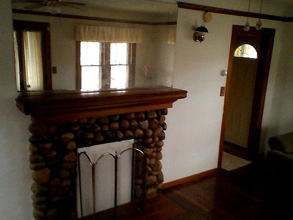 3rd image of 19005 Maplewood St