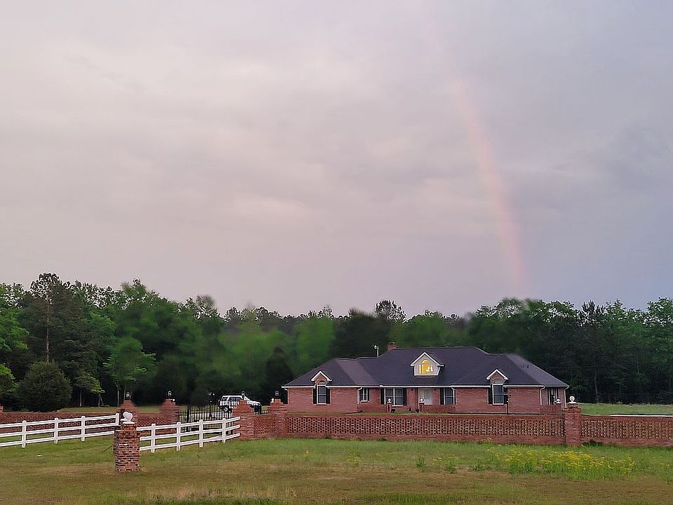 Front view of home 