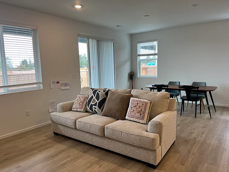 132 Moonshadow Ln — Photo 5