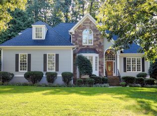 111 Large Oaks Dr, Cary, NC 27518