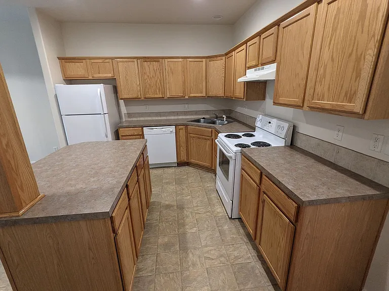 Halsey East Townhomes — Photo 138