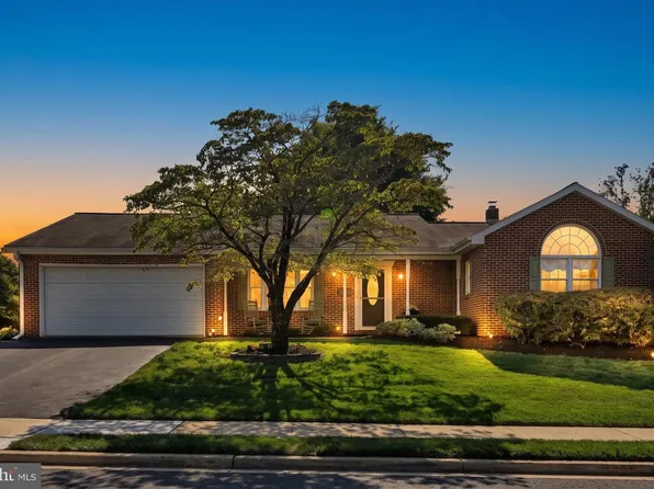 1140 Marie Ave, Ephrata, PA 17522