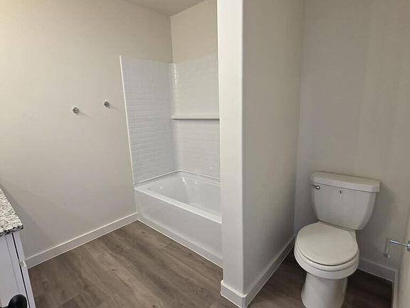 3rd image of 908 Gold Rush Ave