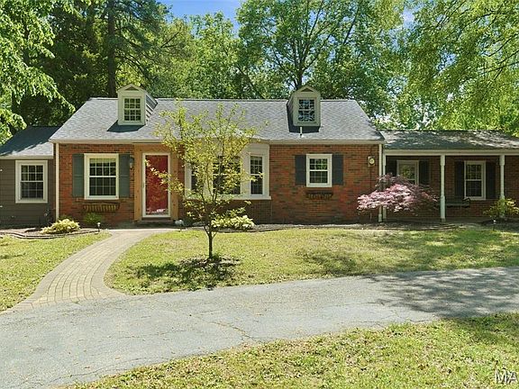 3rd image of 100 Calverton Rd