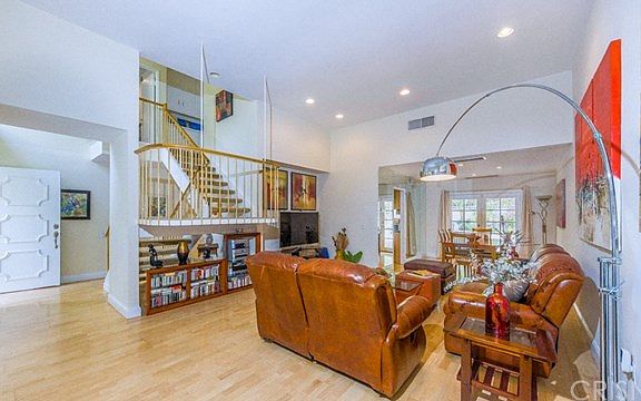 4th image of 17181 Escalon Dr
