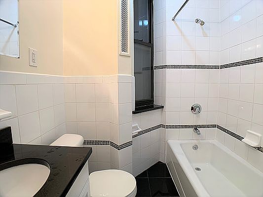 5th image of 330 E 77th St APT 3C