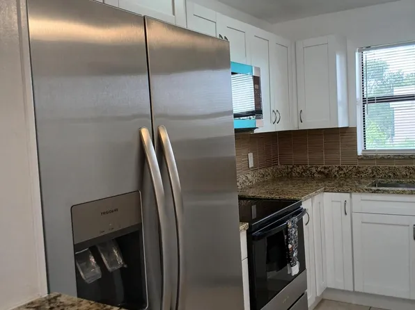 4760 Lucerne Lakes Blvd W, Lake Worth, FL