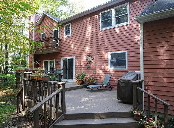 3rd image of 85 Harden Dr