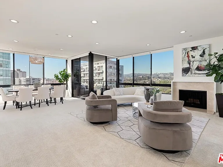 10350 Wilshire Blvd #1102 — Photo 3