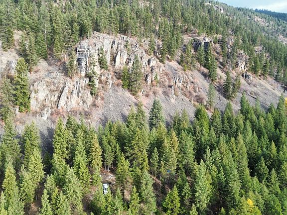 2nd image of 1079 Lozo Creek Trl