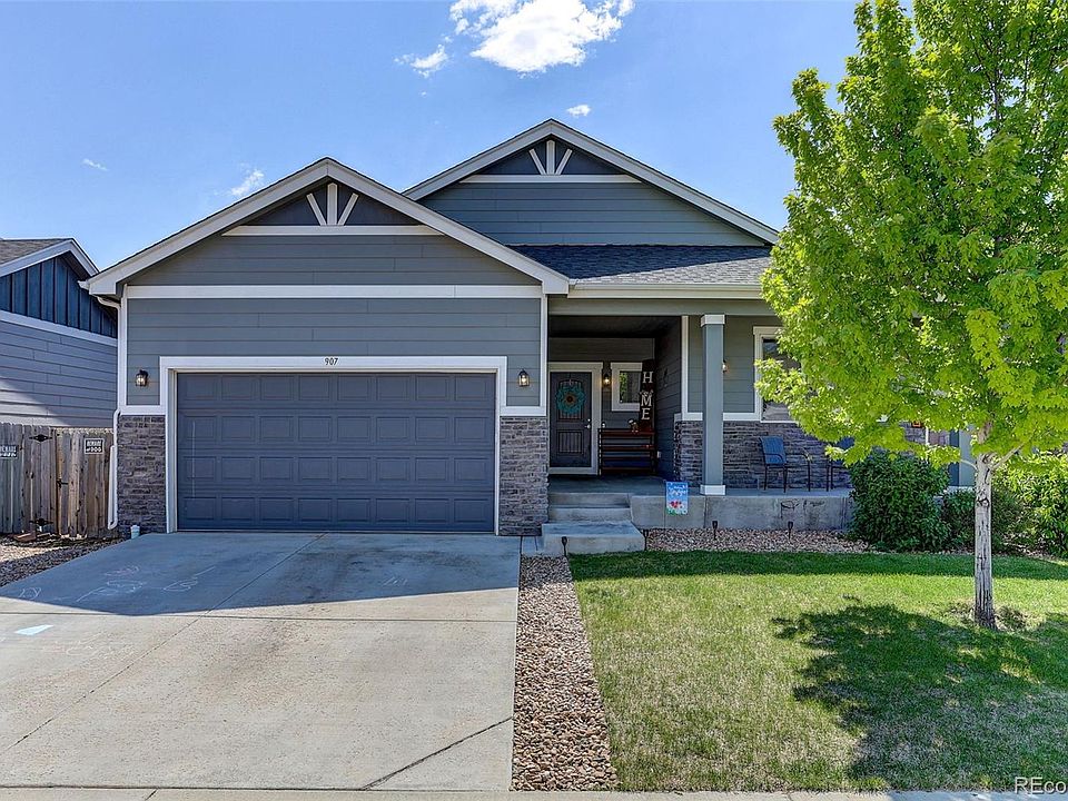 1st image of 907 S Prairie Drive
