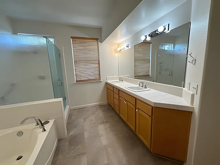 725 Asilo — Photo 20