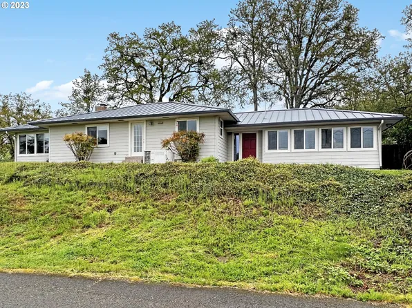 530 Pear St, Oakland, OR 97462