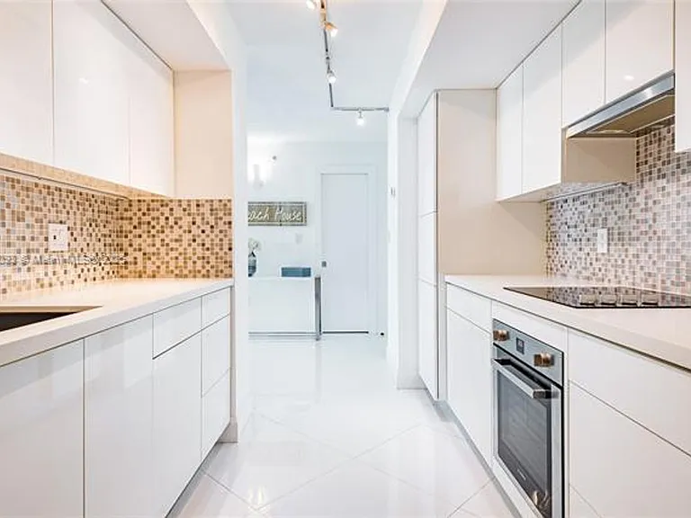 6917 Collins Avenue Cu #720 — Photo 18