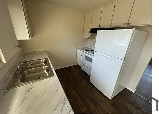 2 bed, $2,100 — Photo 2
