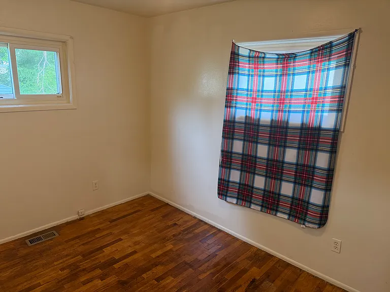3147 Raskob St — Photo 5