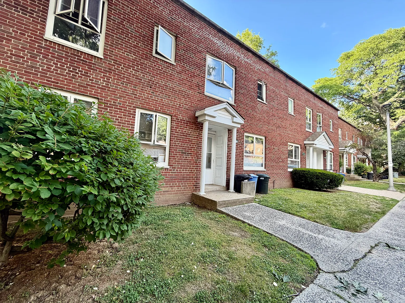 186th Ln, Fresh Meadows — Photo 1