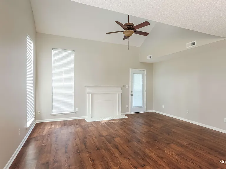 9100 Kaladar Ct — Photo 6