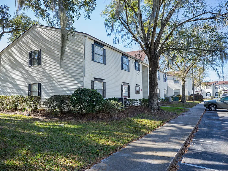 Oakview Landing Apartments — Photo 19