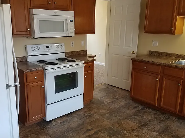 41 Bowman St #2 — Photo 2