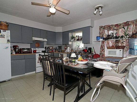 3rd image of 601 Bounty Ct #1F