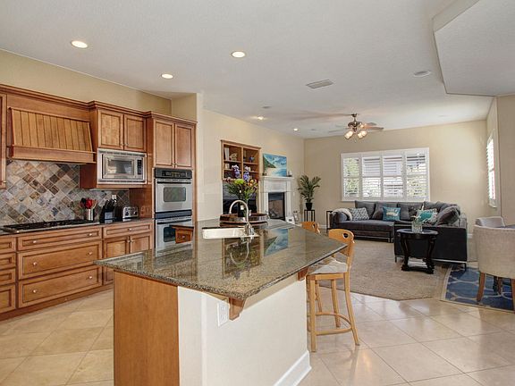 2nd image of 291 Vista Creek Cir