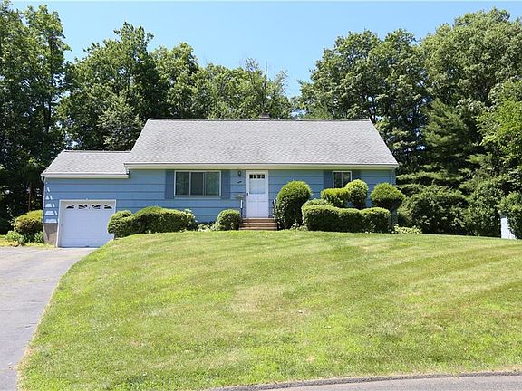 2nd image of 18 Parkway Dr
